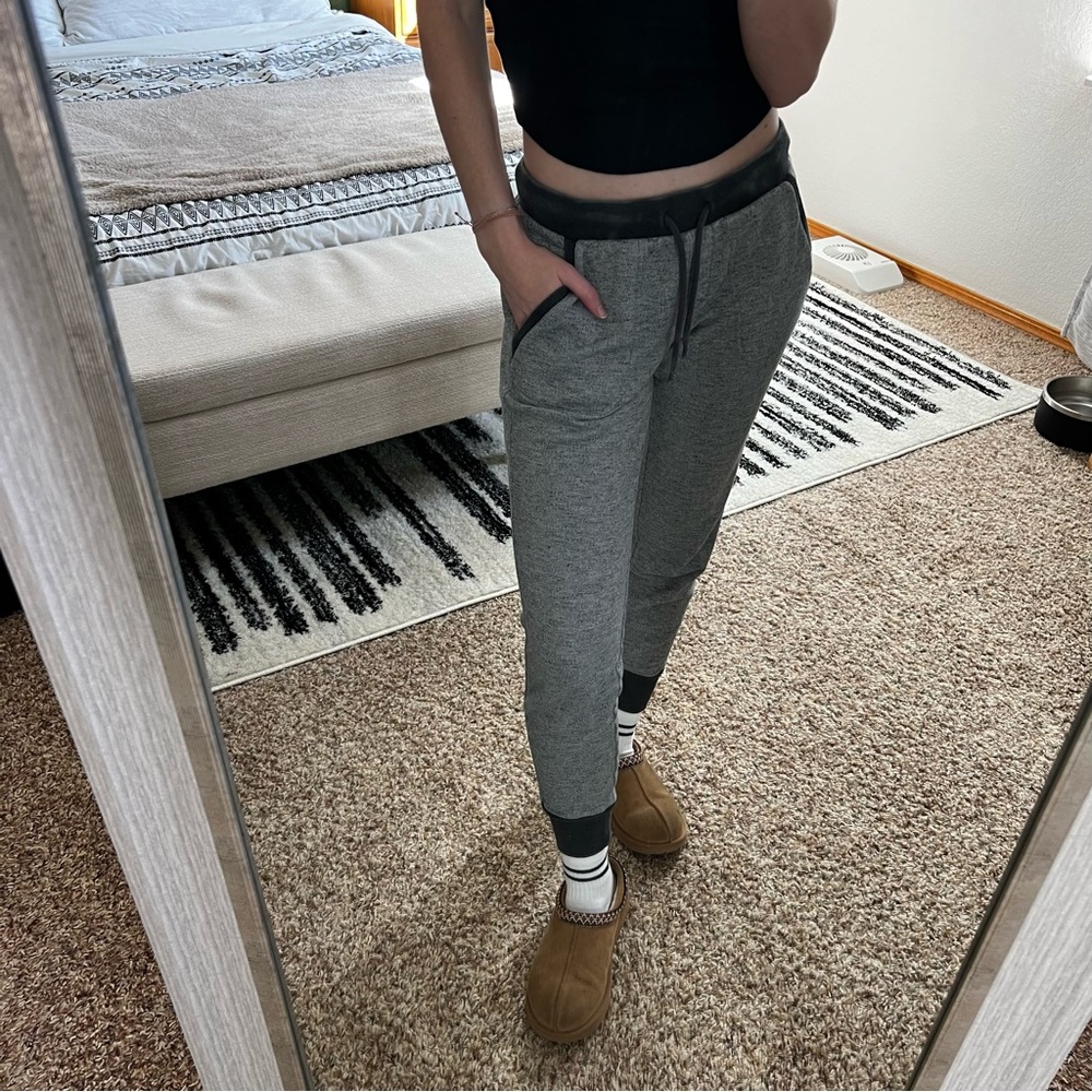 Gap Jogger Pants Womens XS Gray Regular Fit Tapered Leg Cuff Pull On Drawstring